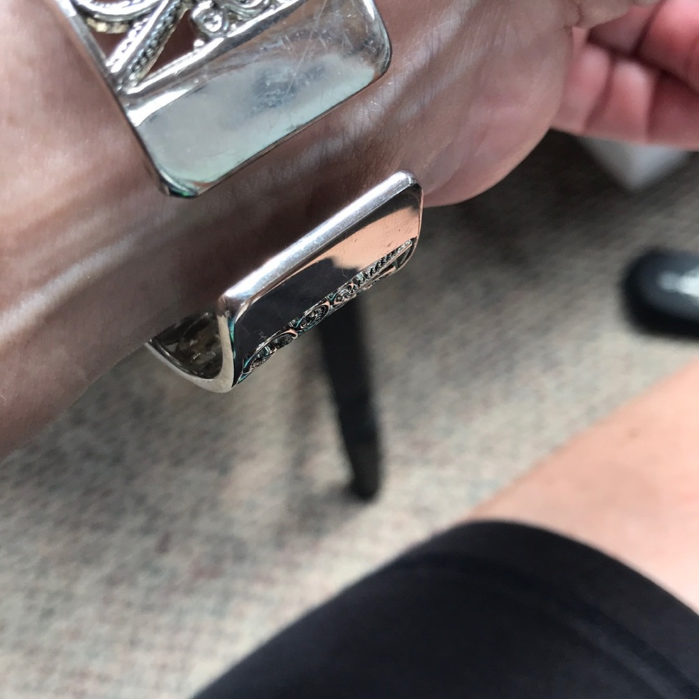 Watch - Picture 2 of 3